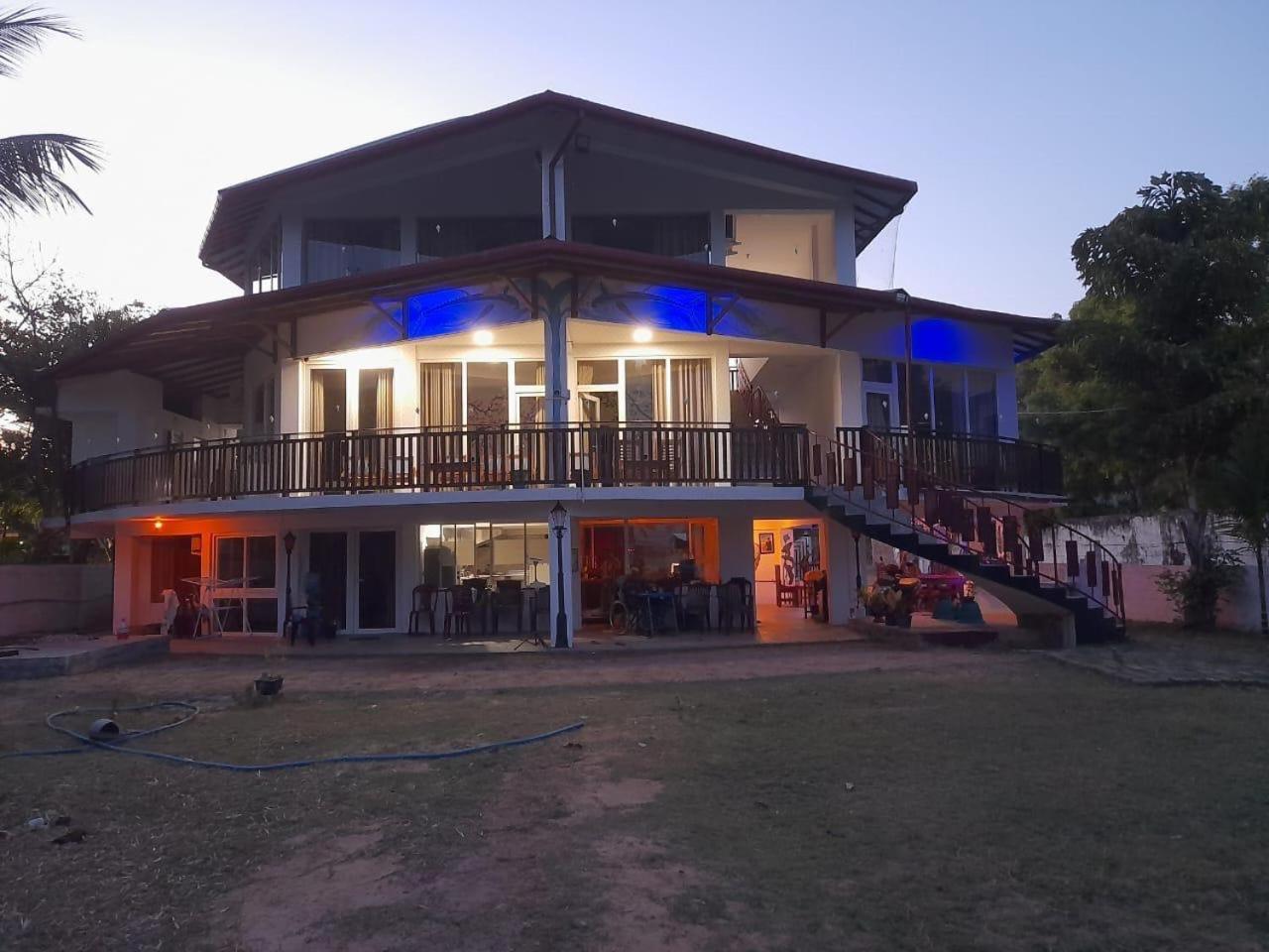 Baden Beach Hotel Калкуда Екстериор снимка