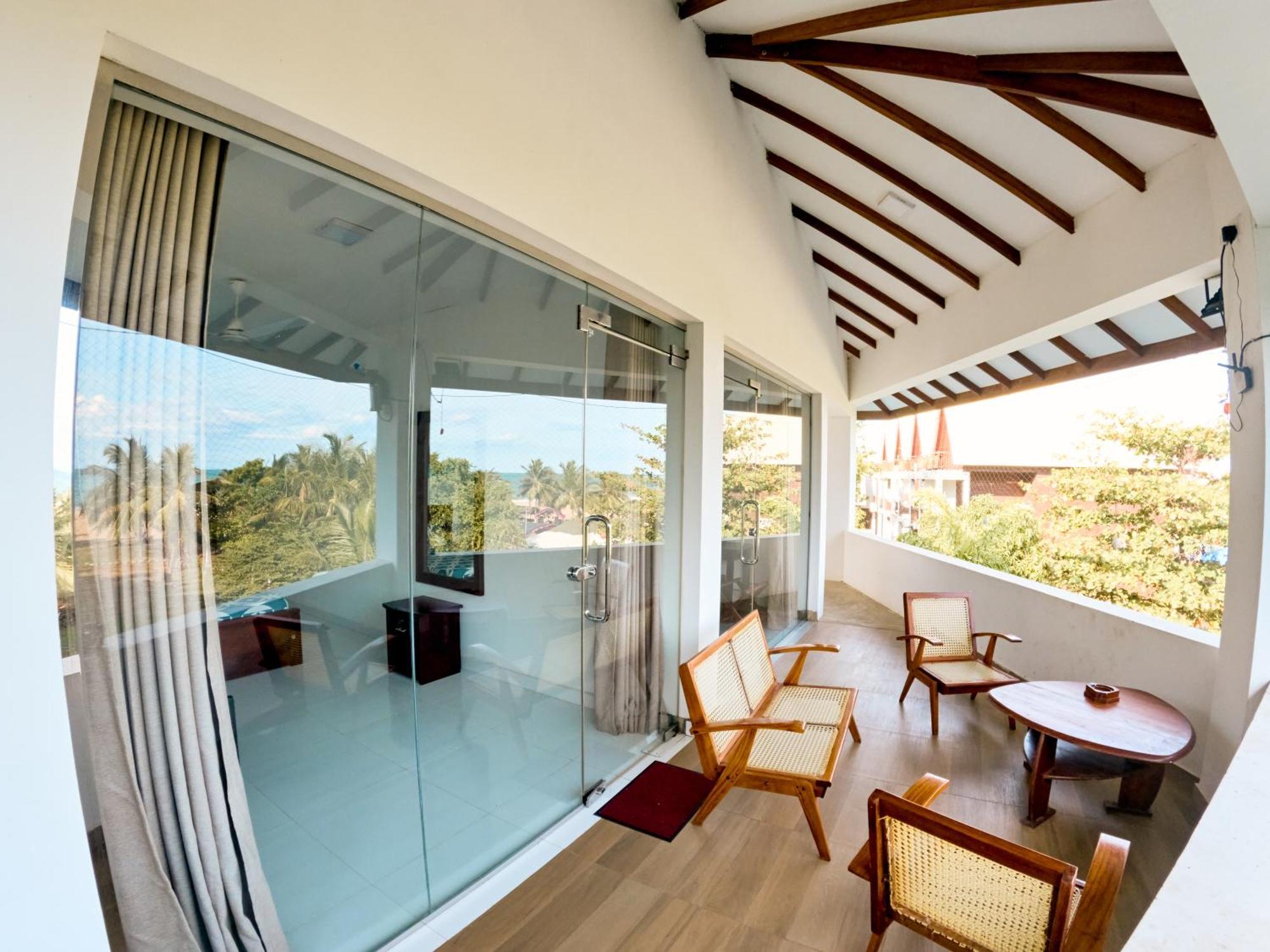 Baden Beach Hotel Калкуда Екстериор снимка